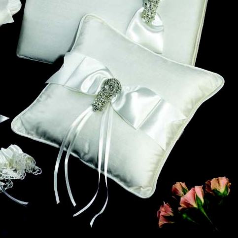 Silk Ring Pillow w/ Bow/ Brooch